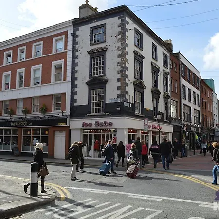 بيت شباب Spire *