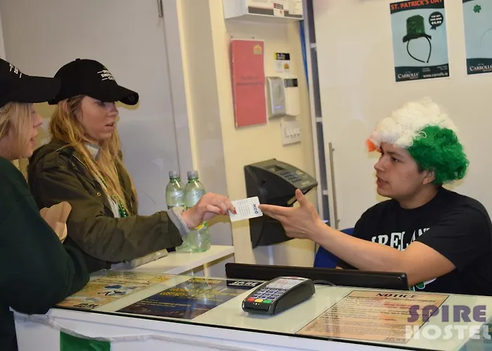 אכסניה Spire *