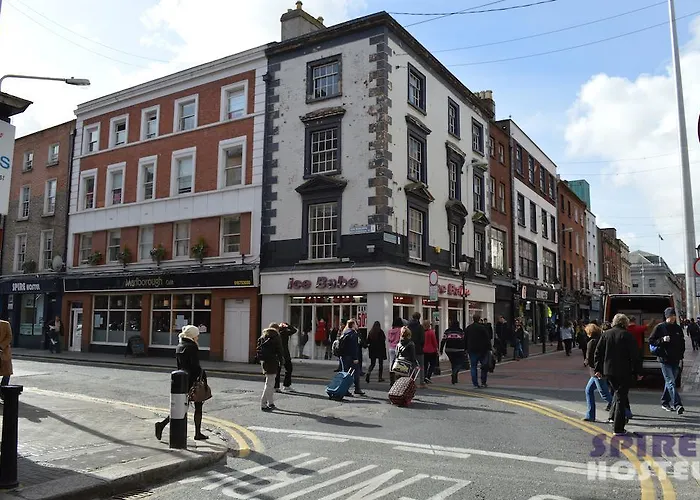 אכסניה Spire *